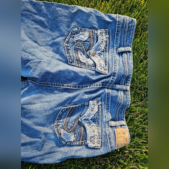 Silver Jeans - Picture 2 of 4